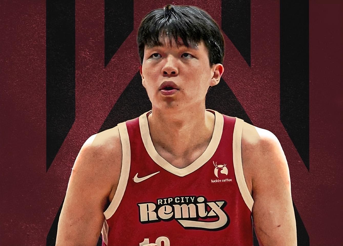 开云登录-31分8板3助1断1帽！杨瀚森生涯最强一战，背部伤势不能大意