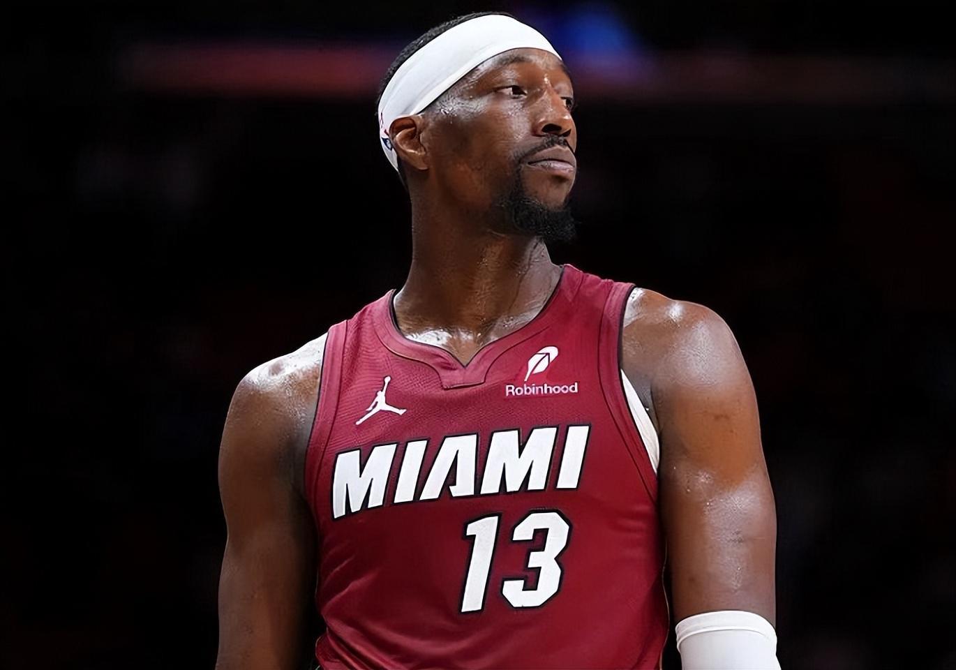 开云网址-32分10助！三分球8中8！历史首人！CBA弃将创造NBA奇迹